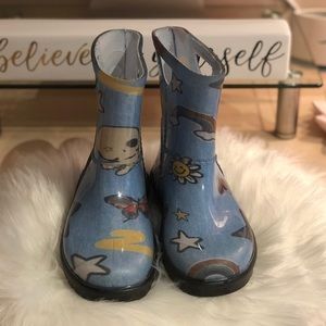 Ugg rain boots size 11